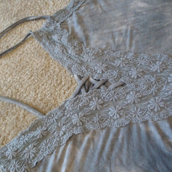 AE Lace Tye Dye Flowy V Neck Tank Top S Small Grey White Strappy - Picture 4 of 6